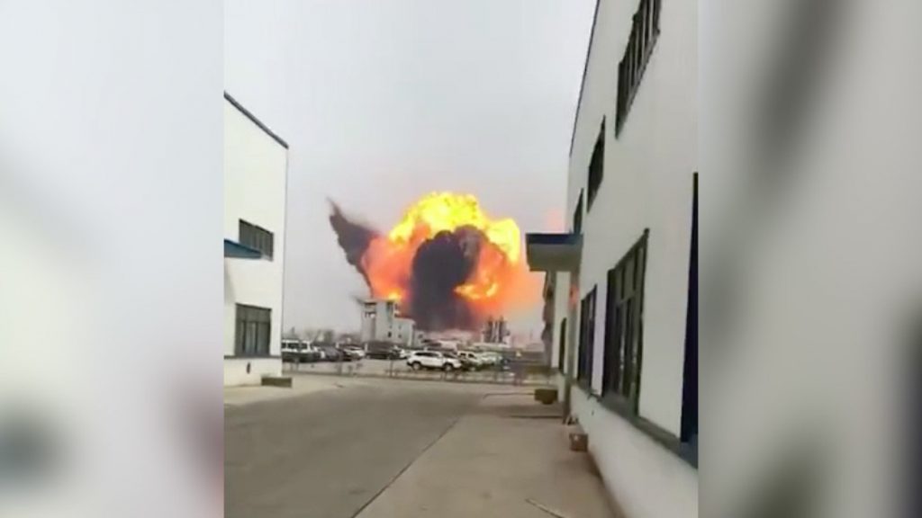 Huge explosion at Chinese chemical plant in Yancheng (PHOTOS, VIDEO)